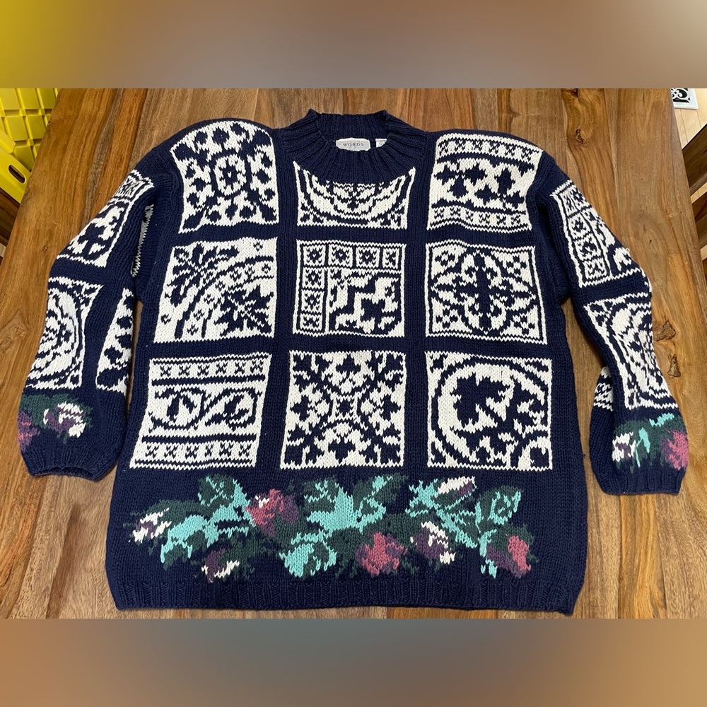 Words‎ Paris Sport Club Cotton Blend knit Blue Floral Tunic Length Sweater sz M